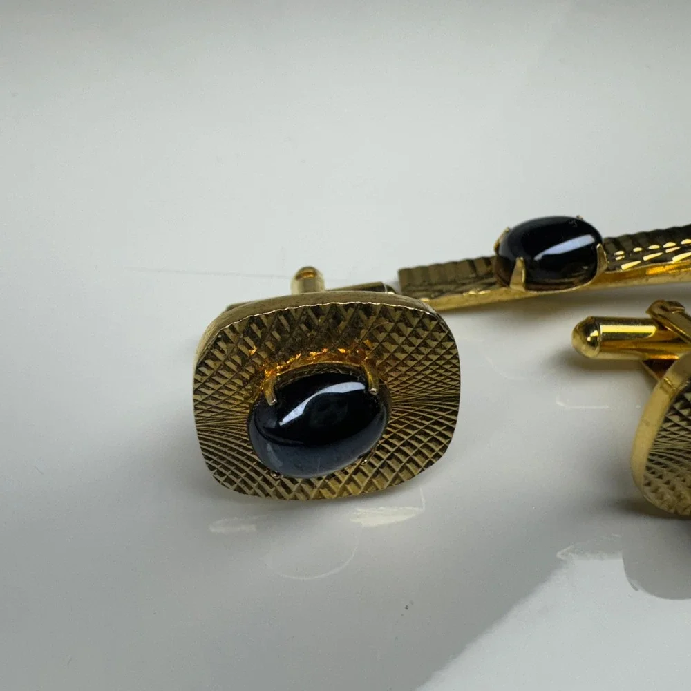 Taiwan Jewelry Gold‎ Tone Black Cufflinks and Tie Clip Set